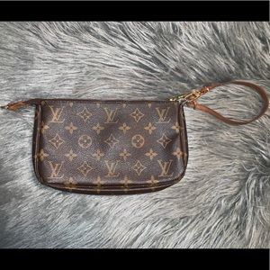Louis Vuitton Pochette Accessories